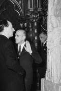 À la Sainte-Chapelle, avec André Malraux (de profil) et Jacques Jaujard (directeur général des Arts et Lettres)